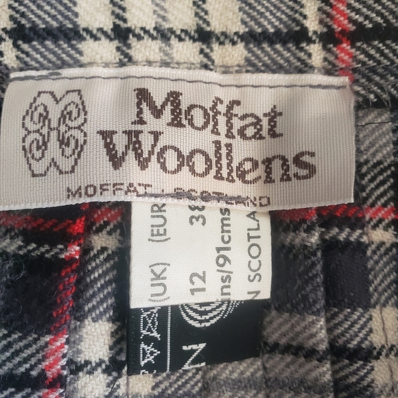 Vintage wool wrap skirt, size medium - Picture 5 of 7